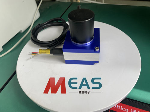 拉線位移編碼器在相對震動比較大的環(huán)境中應加裝震動墊